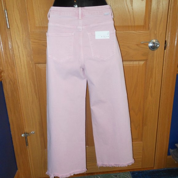 NWT!!!  Fabulous Risen Acid Pink Crop Jean - Picture 1 of 9